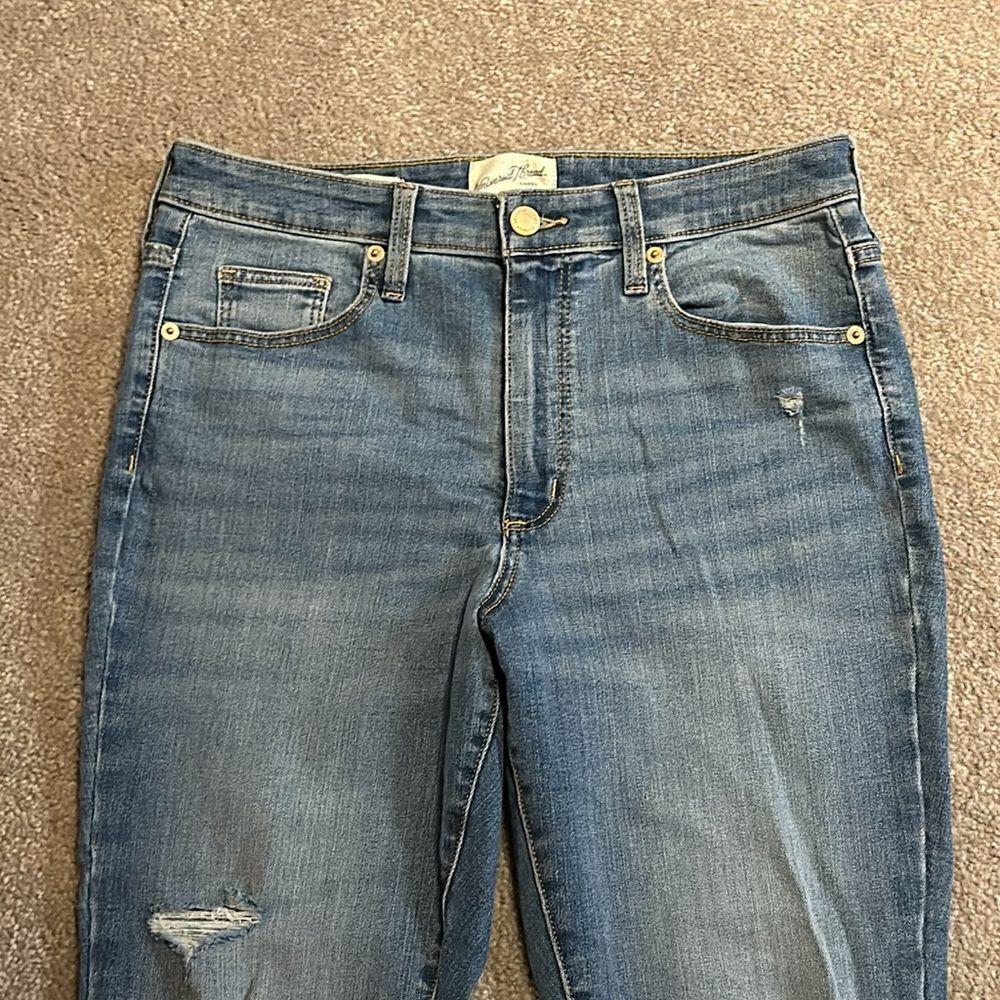 Universal Thread Distressed High Rise Skinny Jeans! - Picture 3 of 11